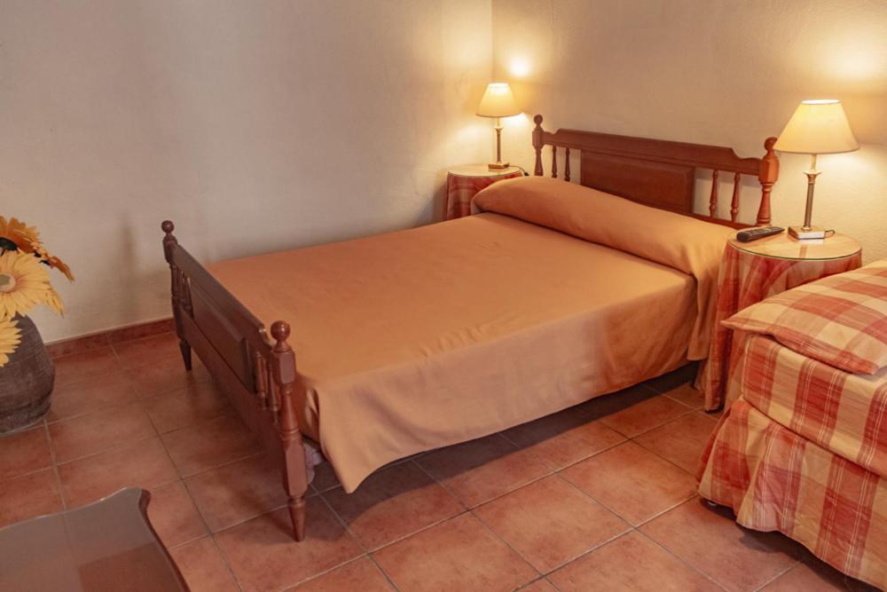 Hotel Tarbena 2*